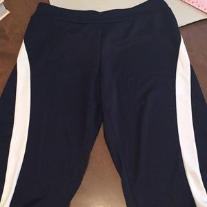 Women’s knee length workout pants